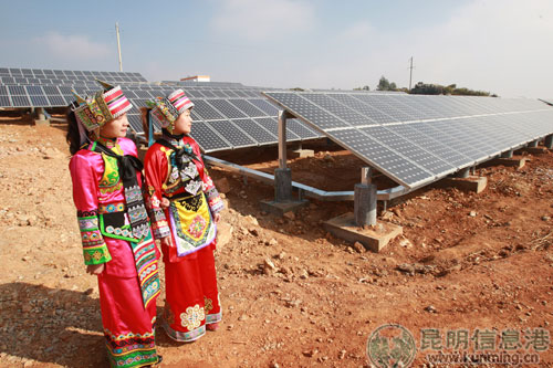 中国最大光伏电站开始供电 每年减排7万吨温室