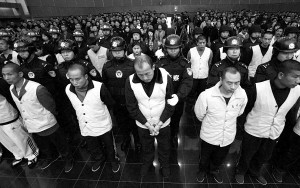 2009年12月7日,昆明市中级法院对为害一方的蒋家田"涉黑"案进行公开