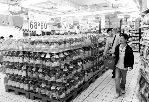 食用油春节后又降价一至两成花生油逆市上涨