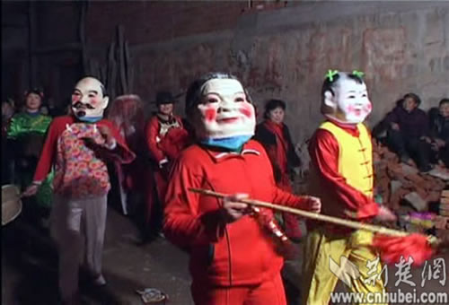 浠水洗马龙灯会成鄂东春节民俗文化活动亮点