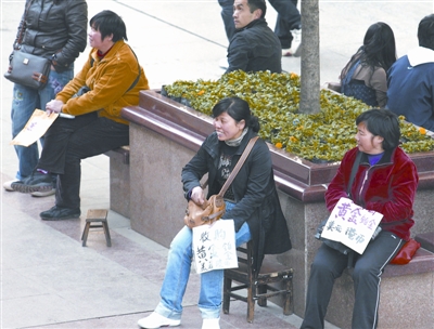 黄金涨价 黑市举牌者扎堆