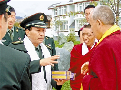 龚曲 梅里雪山雄鹰