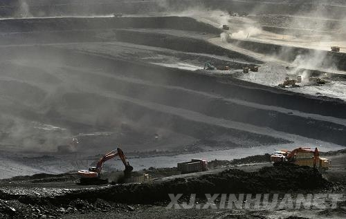 在准东五彩湾矿区已开掘4处大型露天煤矿,目前准东已吸引神华,潞安
