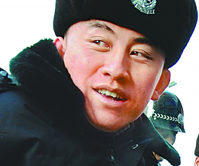 时代先锋:追记宁夏同心县公安局民警海小平