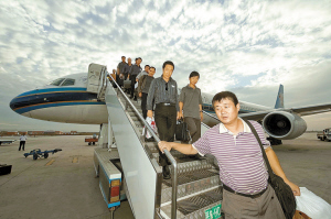 １９２中国公民乘包机回国