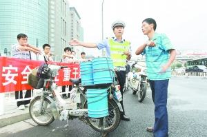北京今起整顿行人非机动车交通违法
