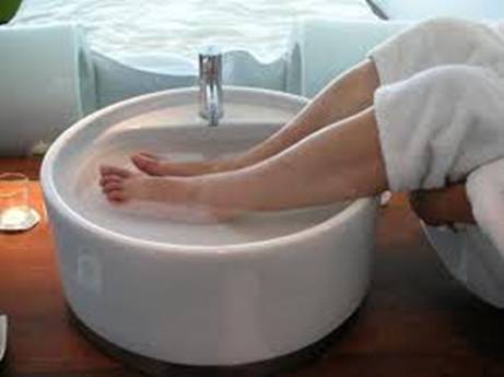 秋季保健应从脚部开始专家看好抑菌型足浴盆护理