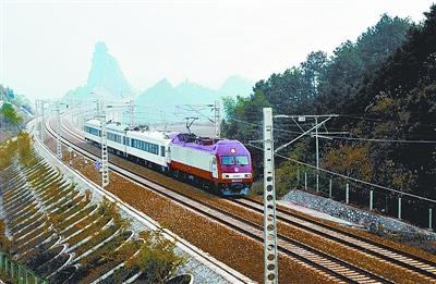 湖北宜昌至重庆万州铁路23日起将正式运营