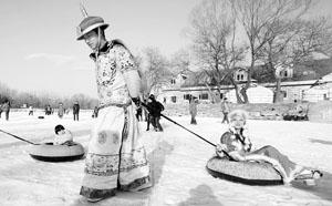 圆明园皇家冰雪节 今日开幕