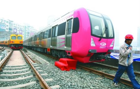 重庆地铁一号线试跑 时速可达百公里全国最快