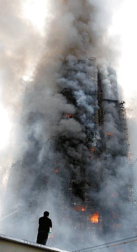 你懂的2010之上海大火问责焊工