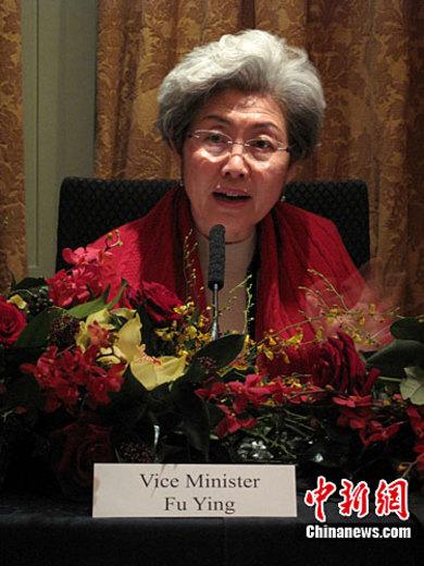 当地时间1月12日，随同中国国务院副总理李克强访英的外交部副部长傅莹在伦敦举行的媒体吹风会上表示，李克强副总理此次为期4天的访问成效显著，中方对访问成果感到满意。中新社发 魏群 摄 