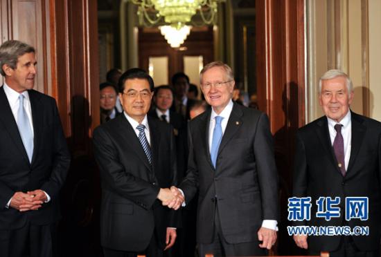 1月20日，中国国家主席胡锦涛在华盛顿国会山会见美国参议院多数党领袖里德。新华社记者 黄敬文 摄