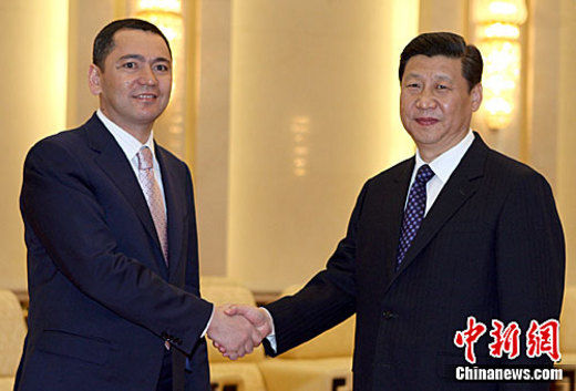 4月7日下午，尔吉<strong></strong>中国国家副主席习近平在北京人民大会堂会见到访的斯第吉尔吉斯斯坦第一副总理巴巴诺夫。中新社发 任晨鸣 摄 