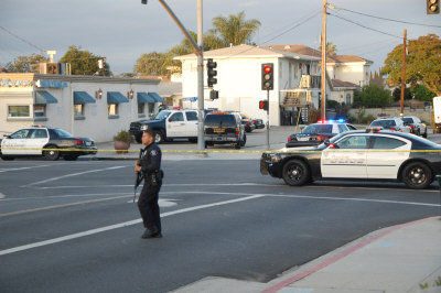 洛杉矶华人区发生枪战一死四伤 嫌犯逃匿居民