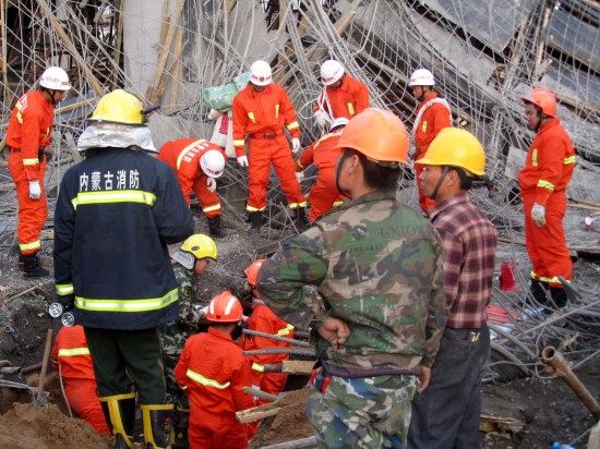 内蒙古学校建筑工地房屋坍塌致6死5伤