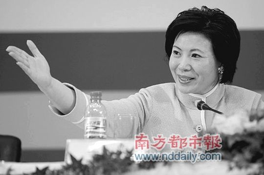 北京政府新闻发言人称应关注媒体感兴趣内容