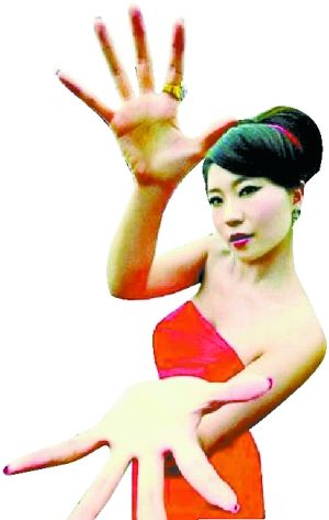 卢美美已成为郭美美之后另一个热点