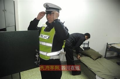 11hours 一个成都交警的普通工作日