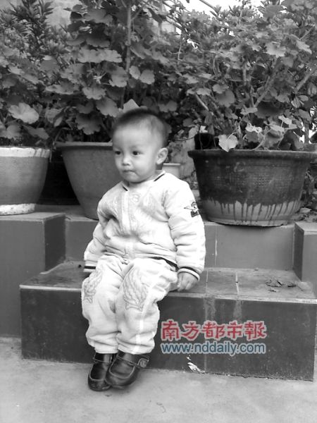 大的带小的去买糖 大的小的都不见了