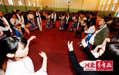 春节活动温暖藏族大学生