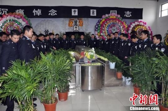 执行“1.6”案件盘查任务江苏沛县一交巡警牺牲