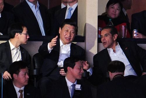 中国国家副主席习近平在洛杉矶观看NBA赛事(高清图)