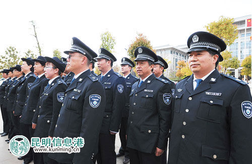 ������ȫ��ʵʩ�����족���̻���ִ����Ա��ͳһ��װ