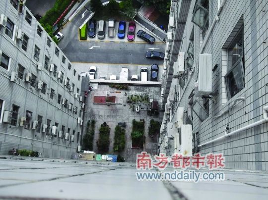 想进空中花园?没门!