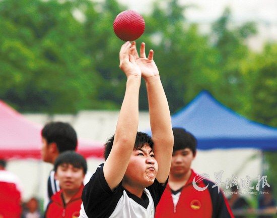 电子考官监考中考体育