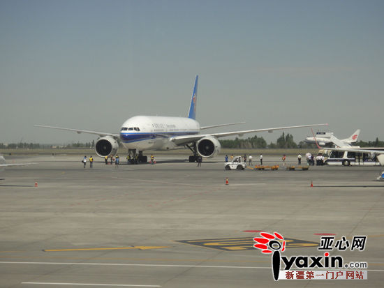 新疆民航再次拥有大型宽体机 南航波音777A型