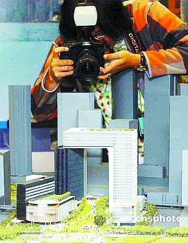 镜头捕捉特区政府新总部大楼模型的细节 Cnsphoto供图