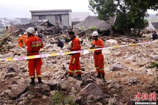 记者直击浙江水库垮坝现场:大水封门村民后门逃生