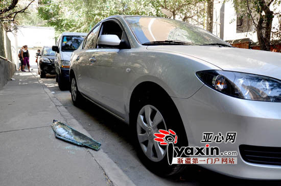 �½���³ľ����һС������γ�Ī�����Һڵ�Ϲ��û����
