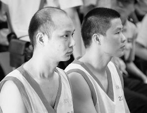 ���޻�չ���з��ڰ����