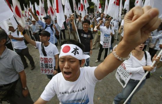 9月22日，随着中日两国就钓鱼岛争议升温，日本有右翼团体在今天发起大型反华示威。