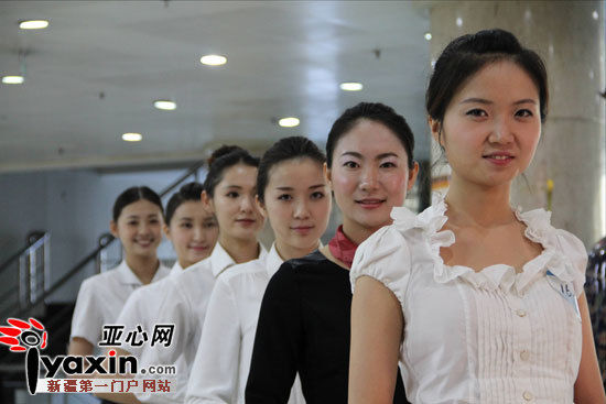 南航计划面向新疆十六个地州市招收200名乘务