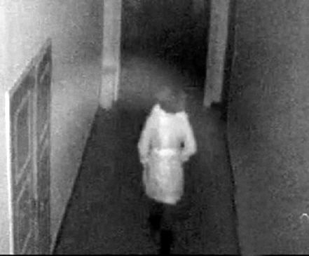 20ʱ19�֣�Ů������������ǰ칫��