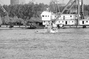 �������Ͼ���������ͷ������û �»��緢