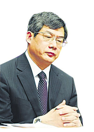 刘铁男被免职，网络反腐“由局进部”_新浪新闻