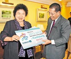 2013��3�¸����г��¾�(��)�ݻἪ¡���г�(��)������9�µ����۲μ���̫���и߷�ᡣ ͼƬ��Դ��̨�塶�й�ʱ����