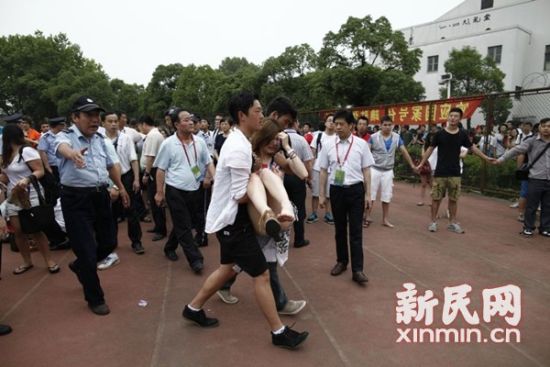 贝克汉姆到访同济引踩踏 亲历者称后悔凑热闹