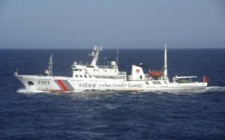 日称中国海警与海监首次在钓鱼岛海域换班巡航