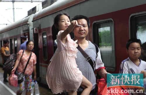 京广线北上列车基本恢复正常