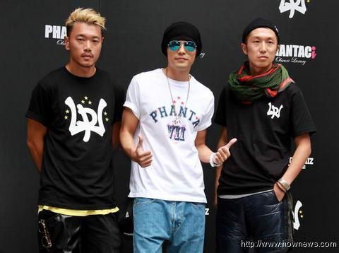 周杰伦对婚事仍旧不松口 称35岁后自然就有答