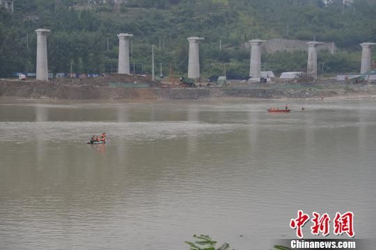 四川公务员上班陪领导游泳溺死续:副局长被免