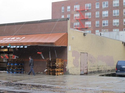 纽约中国城超市屋顶拟建停车场遭拒 业主申诉