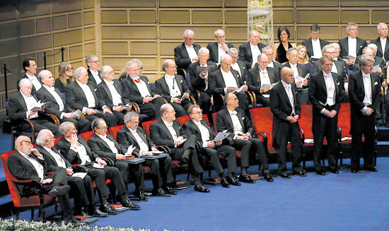 2019经济诺贝尔奖_2019中发高 看诺奖得主达利欧陈生强聊经济与技术趋势