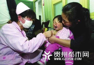湖南两名婴儿接种乙肝疫苗后死亡