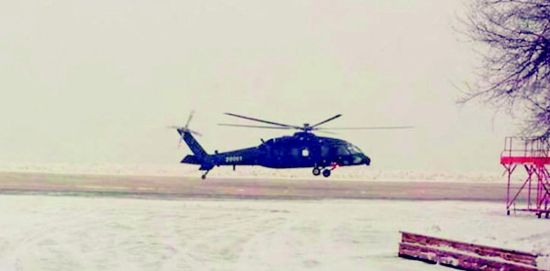 中国直-20直升机首飞成功